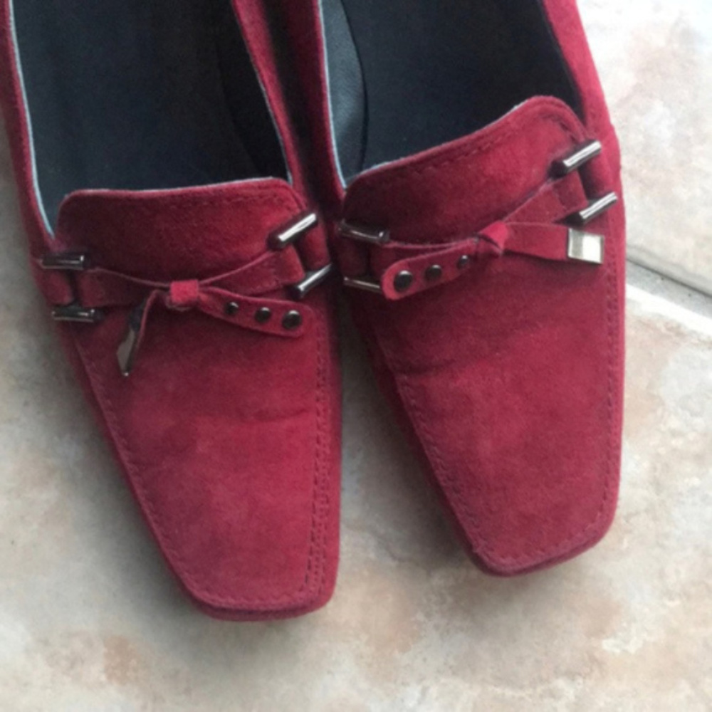 Stuart Weitzman Red Suede Kitten Heel Loafers 8M - Picture 4 of 8